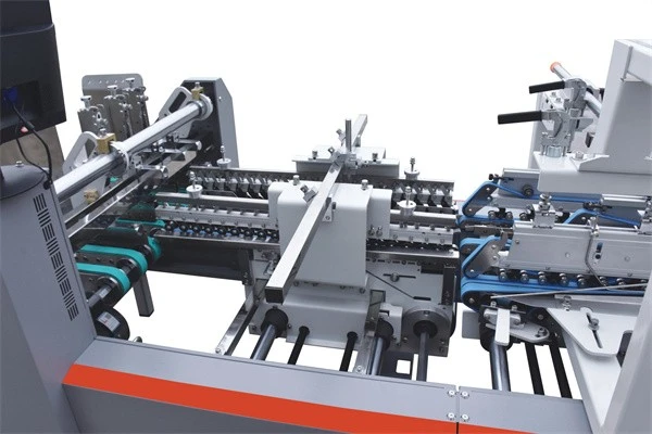 Box Folding And Gluing Machine